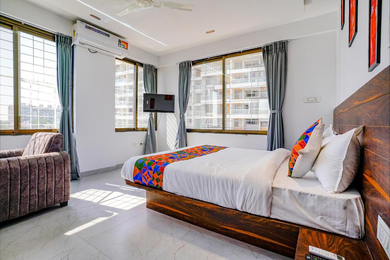 Fabhotel Crystal Inn - Nr Suvarndeep Chowk Pimpri-Chinchwad Zewnętrze zdjęcie