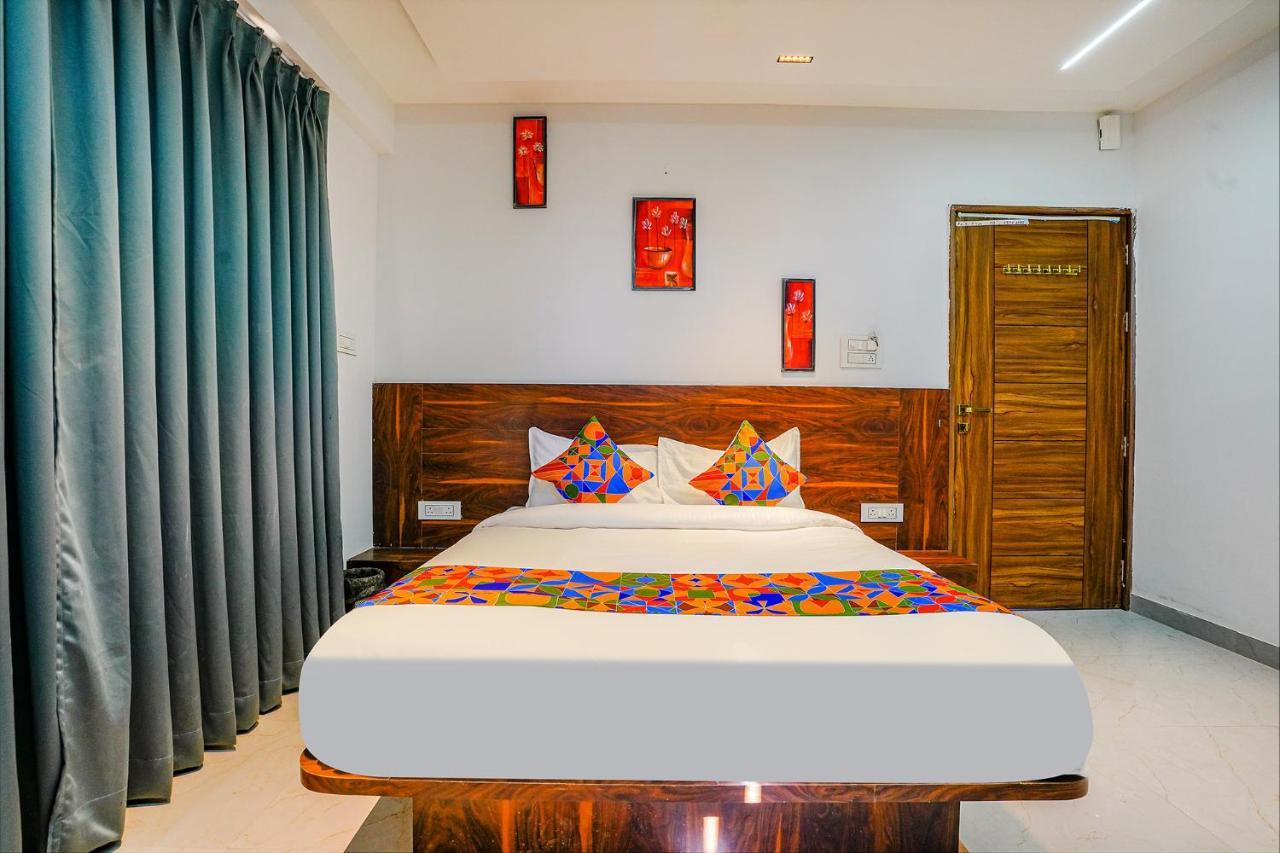 Fabhotel Crystal Inn - Nr Suvarndeep Chowk Pimpri-Chinchwad Zewnętrze zdjęcie